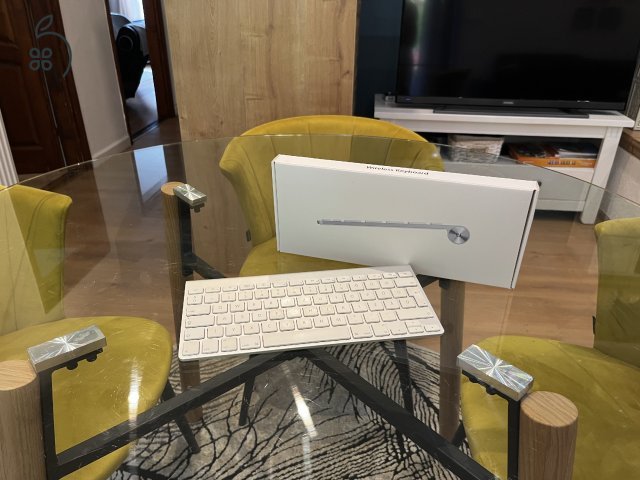 Apple Wireless Keyboard