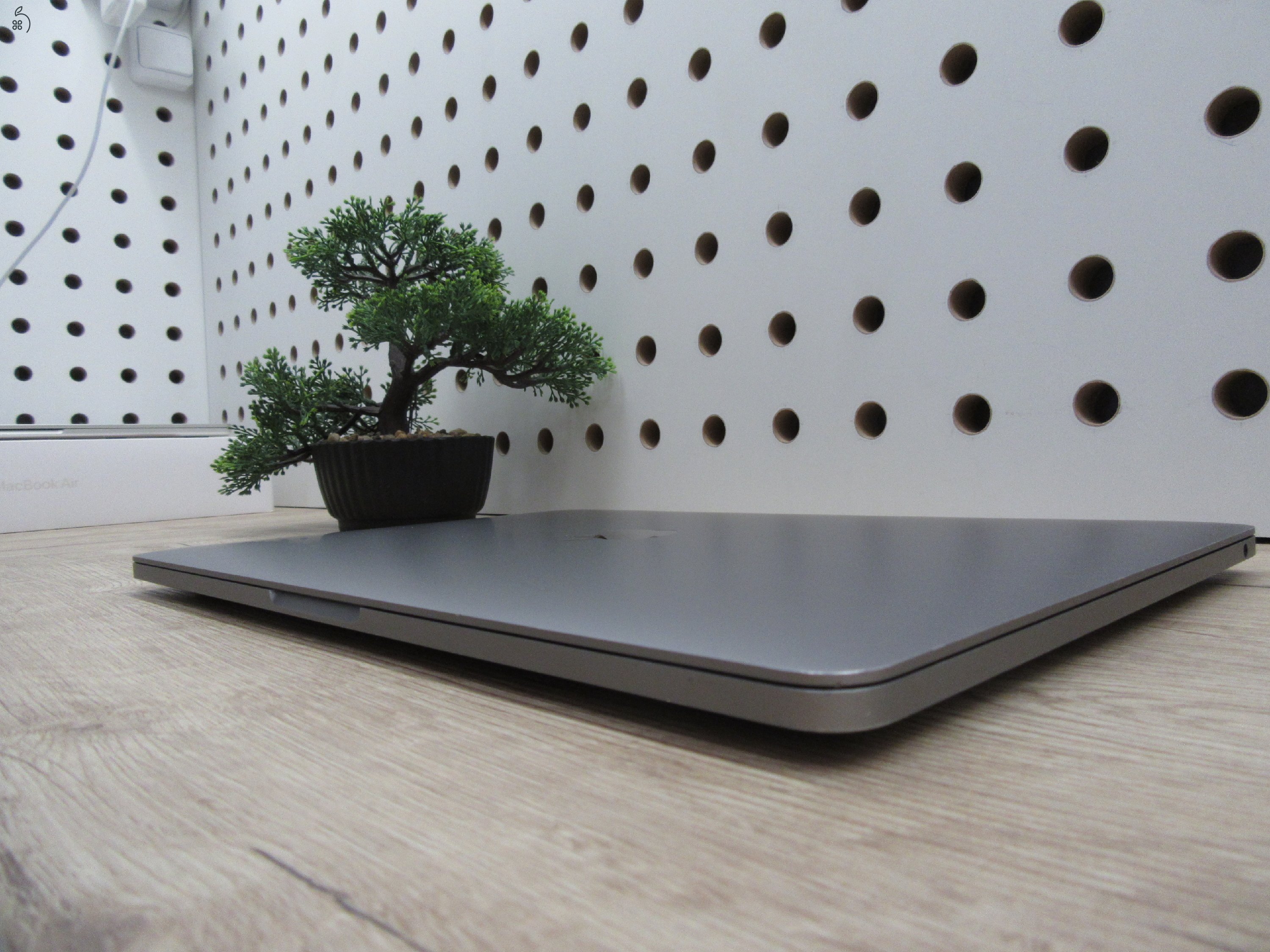 Apple Macbook Pro 13 M1 - 2020 - Használt, megkímélt