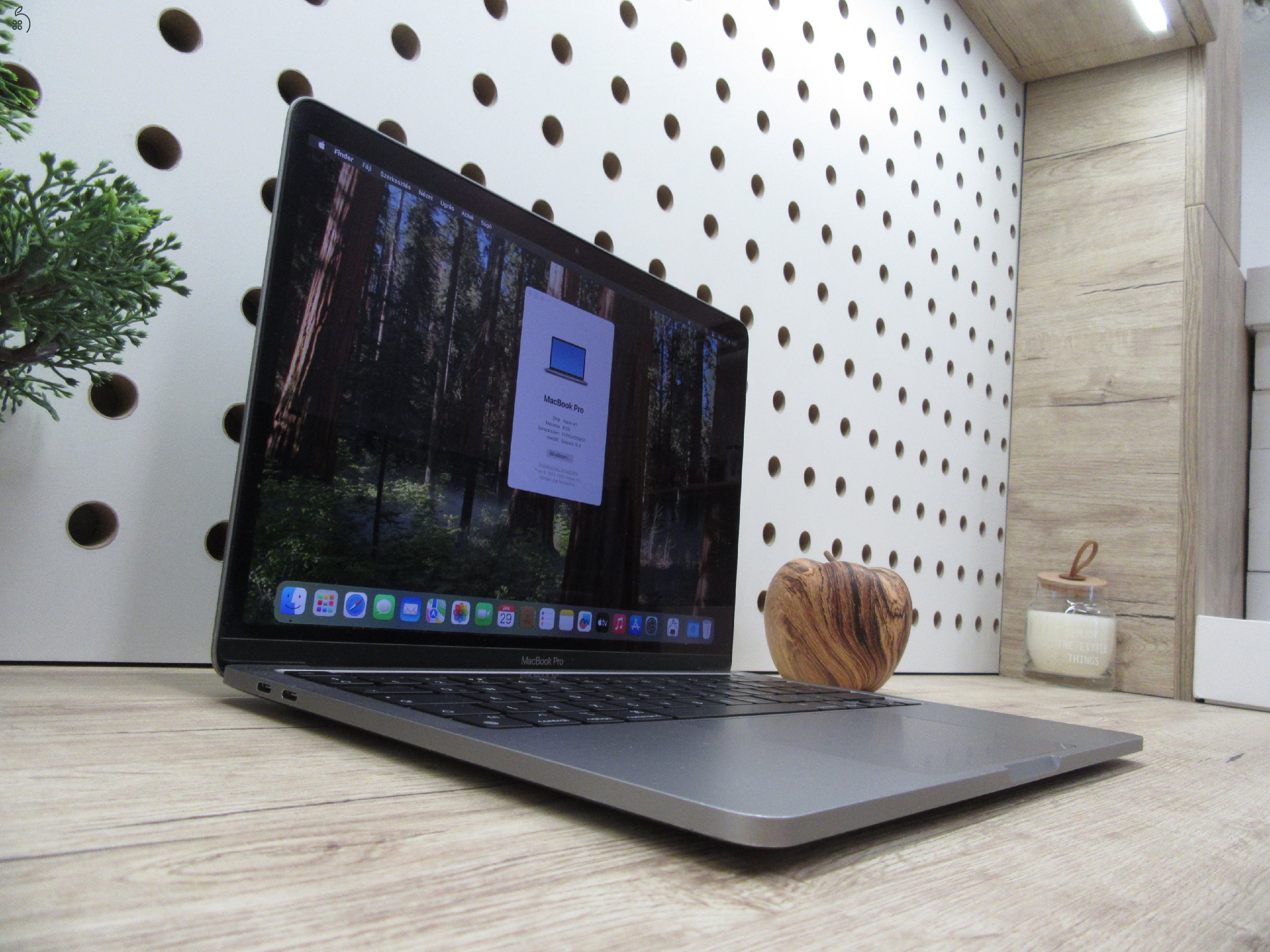 Apple Macbook Pro 13 M1 - 2020 - Használt, megkímélt