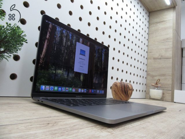 Apple Macbook Pro 13 M1 - 2020 - Használt, megkímélt