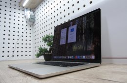 Apple Macbook Air 15 M2 - 2022 - Használt, karcmentes