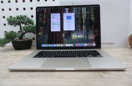 Apple Macbook Air 15 M2 - 2022 - Használt, karcmentes