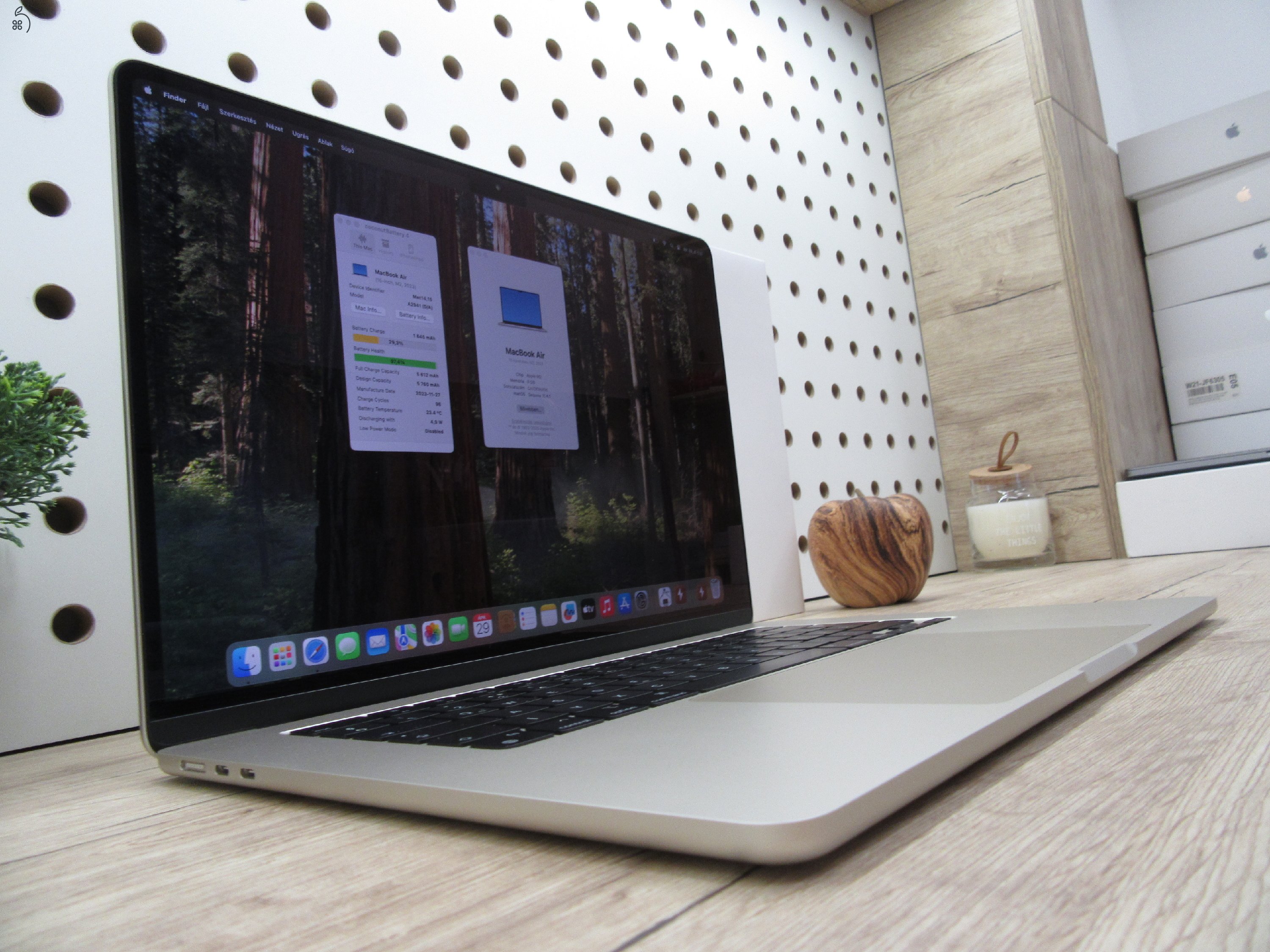 Apple Macbook Air 15 M2 - 2022 - Használt, karcmentes