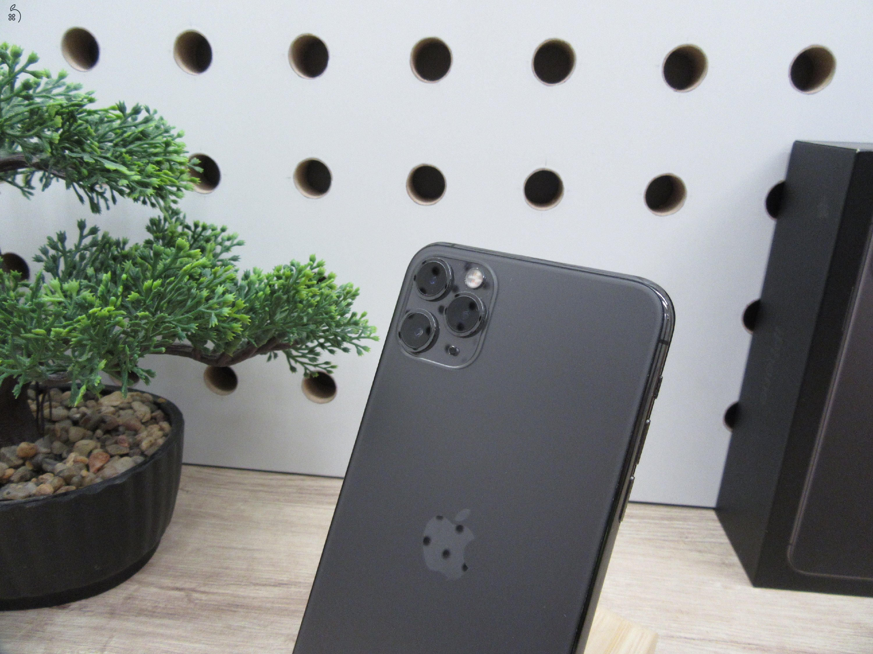 Apple iPhone 11 Pro Max - Space Gray - Használt, megkímélt