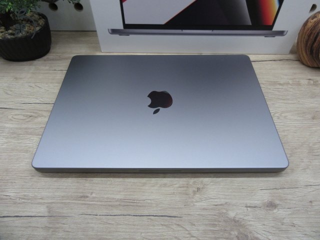 Apple Macbook 14 M1 Pro - 2021 - Használt, karcmentes, USA Bill