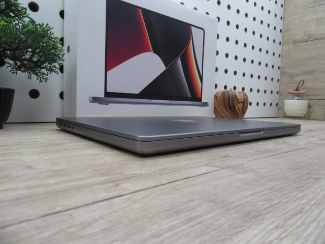 Apple Macbook 14 M1 Pro - 2021 - Használt, karcmentes, USA Bill