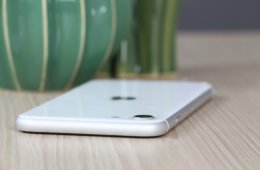 Apple iPhone SE 2020 128GB White C+ US-6516 Vodafone függő