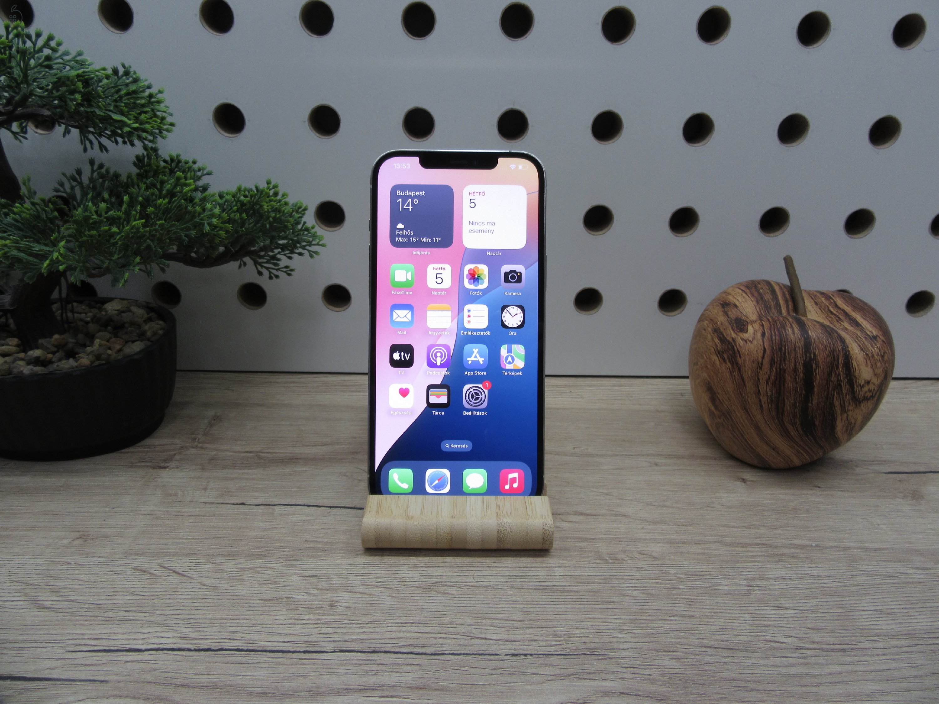 Apple iPhone 12 Pro Max - Silver - Használt, megkímélt
