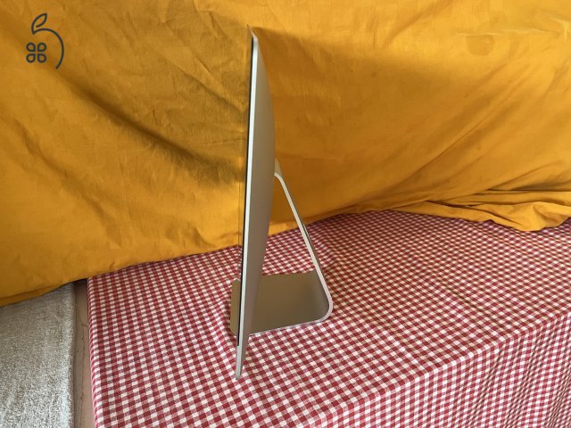 iMac 21,5