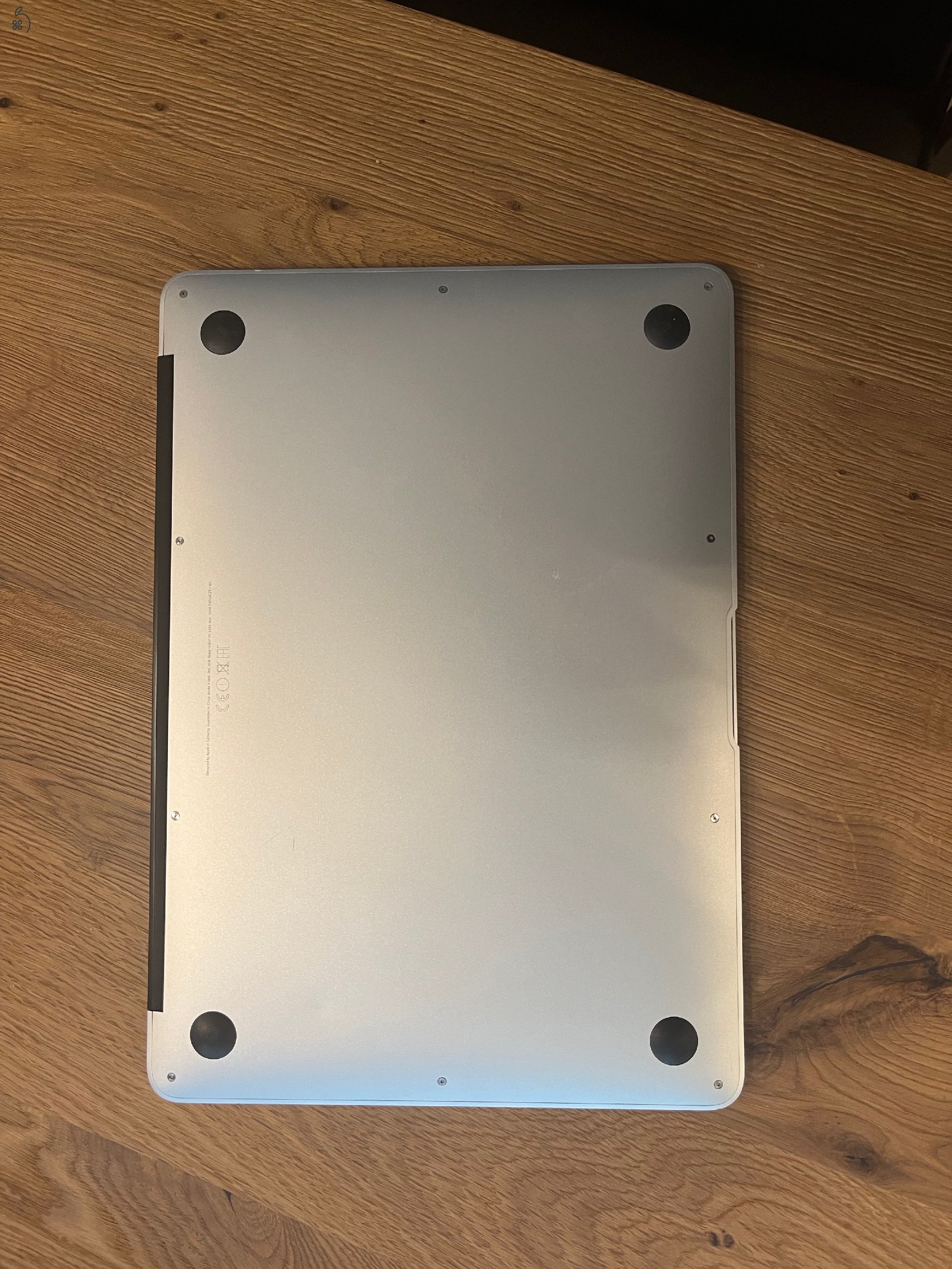 2017 MacBook Air 13 / i5 / 8GB / 256GB SSD / Magyar / 86% Aksi