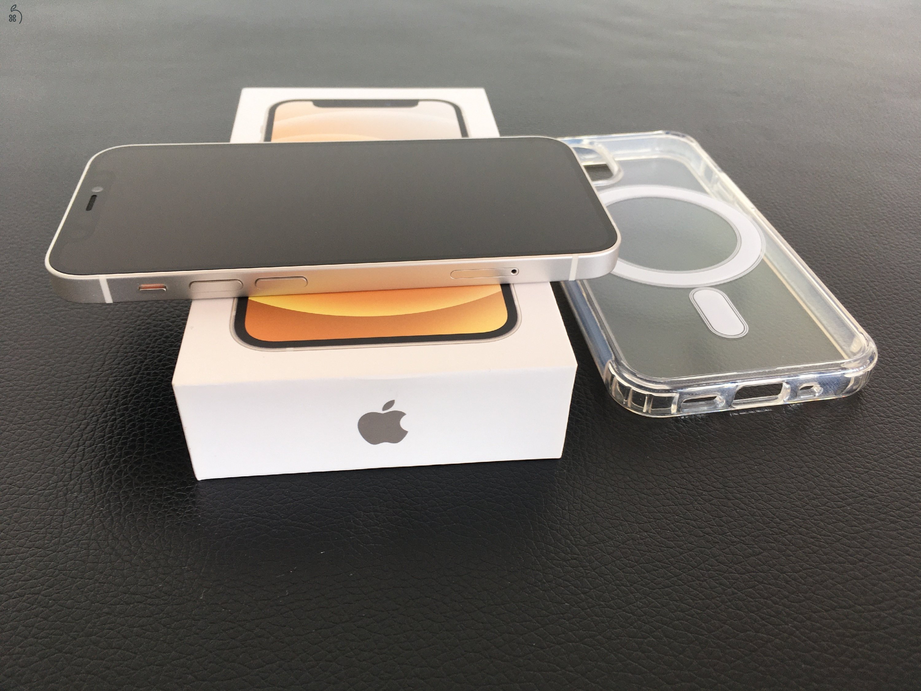 Apple Iphone 12 Mini 64GB (Fehér) - Gyárilag Független - Karcmentes kijelző 