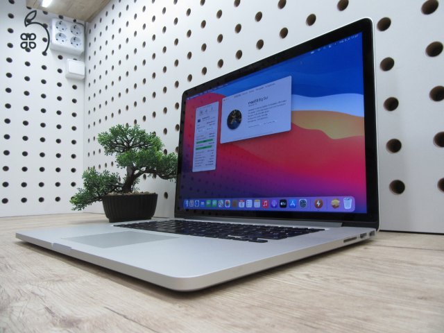 Apple Retina Macbook Pro 15 - 2013 Late - Használt, szép állapot