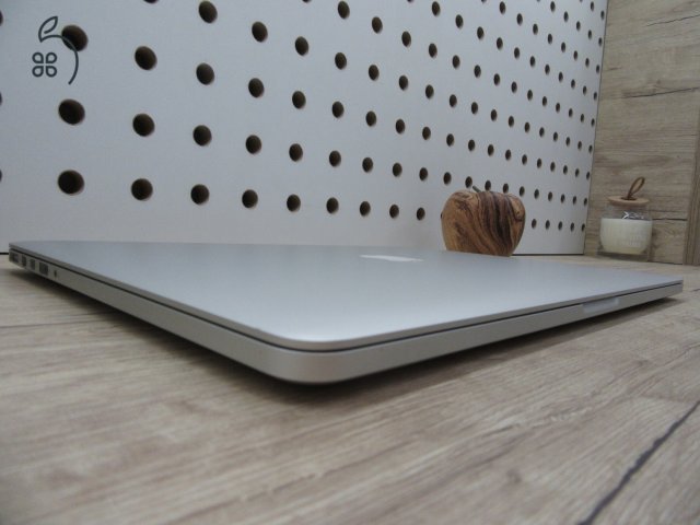 Apple Retina Macbook Pro 15 - 2013 Late - Használt, szép állapot