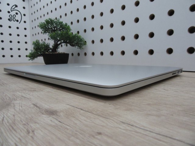 Apple Retina Macbook Pro 15 - 2013 Late - Használt, szép állapot
