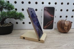 Apple iPhone 16 Pro Max - Desert Titanium - Új, kipróbált