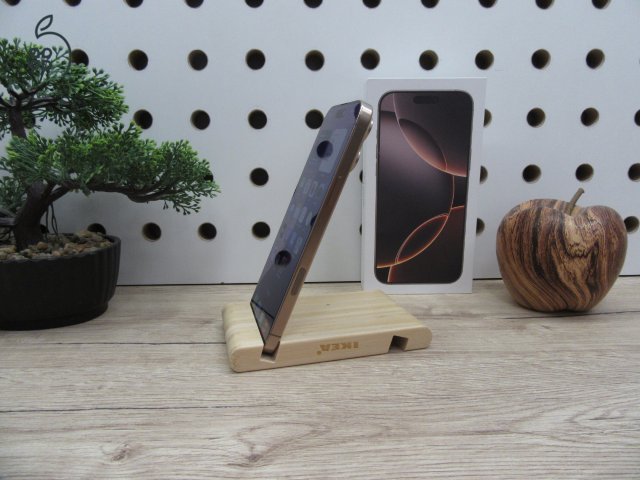 Apple iPhone 16 Pro Max - Desert Titanium - Új, kipróbált