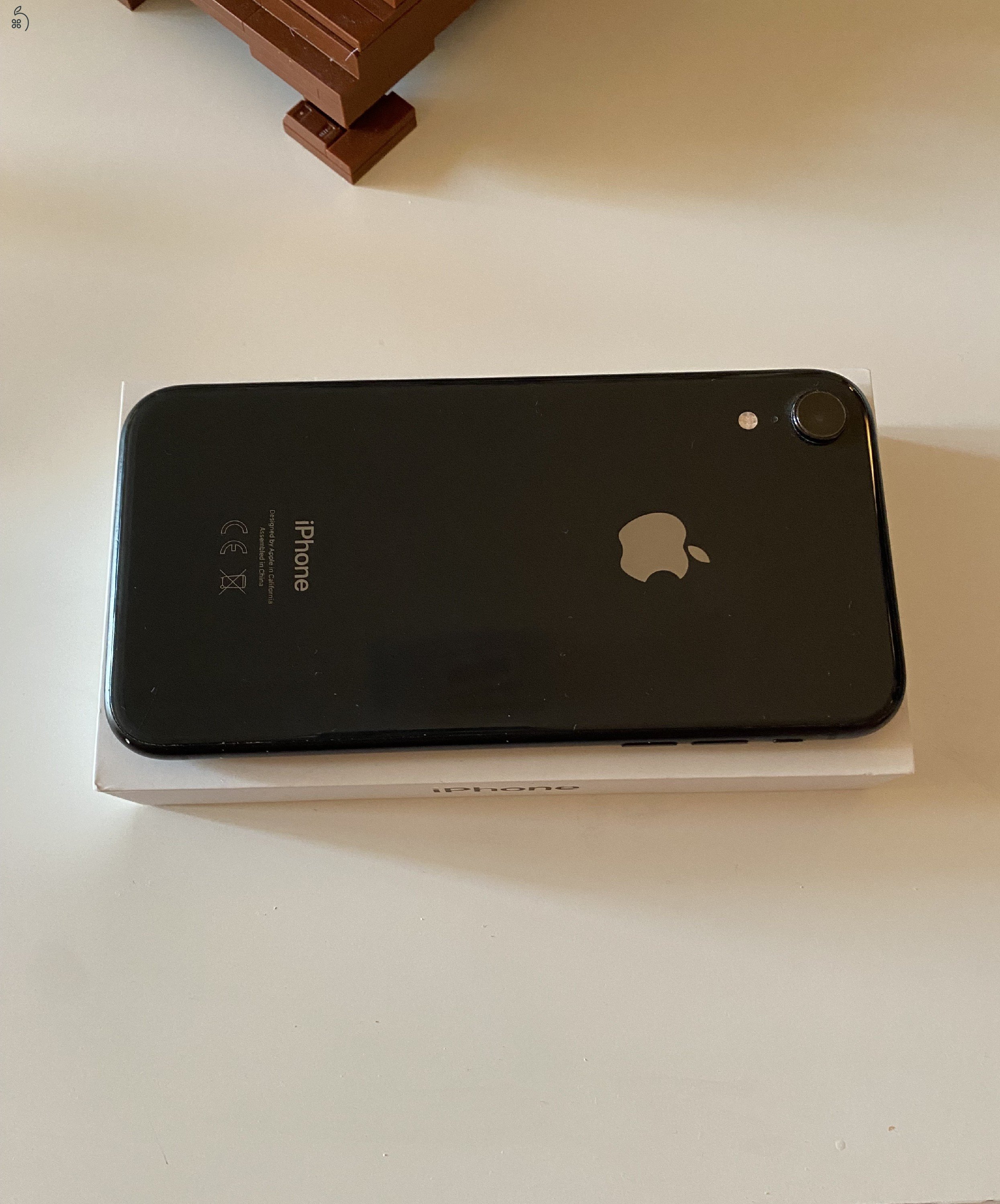 Eladó iPhone XR 64 GB