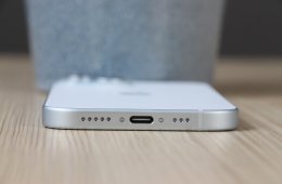 Újszerű iPhone 15 128GB kék US-6630