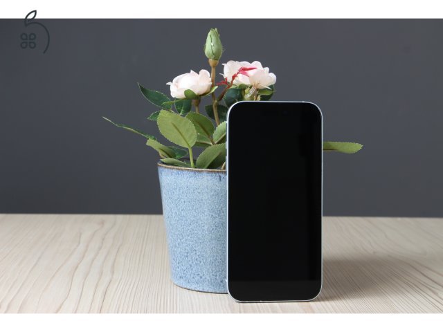 Újszerű iPhone 15 128GB kék US-6630