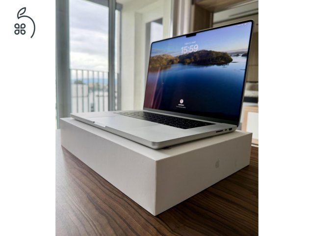 MacBook Pro 16” - M3 Pro Chip- ezüst - 1 éves - 512 GB - 18 GB RAM - makulátlan