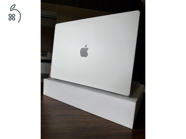 MacBook Pro 16” - M3 Pro Chip- ezüst - 1 éves - 512 GB - 18 GB RAM - makulátlan