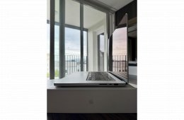 MacBook Pro 16” - M3 Pro Chip- ezüst - 1 éves - 512 GB - 18 GB RAM - makulátlan