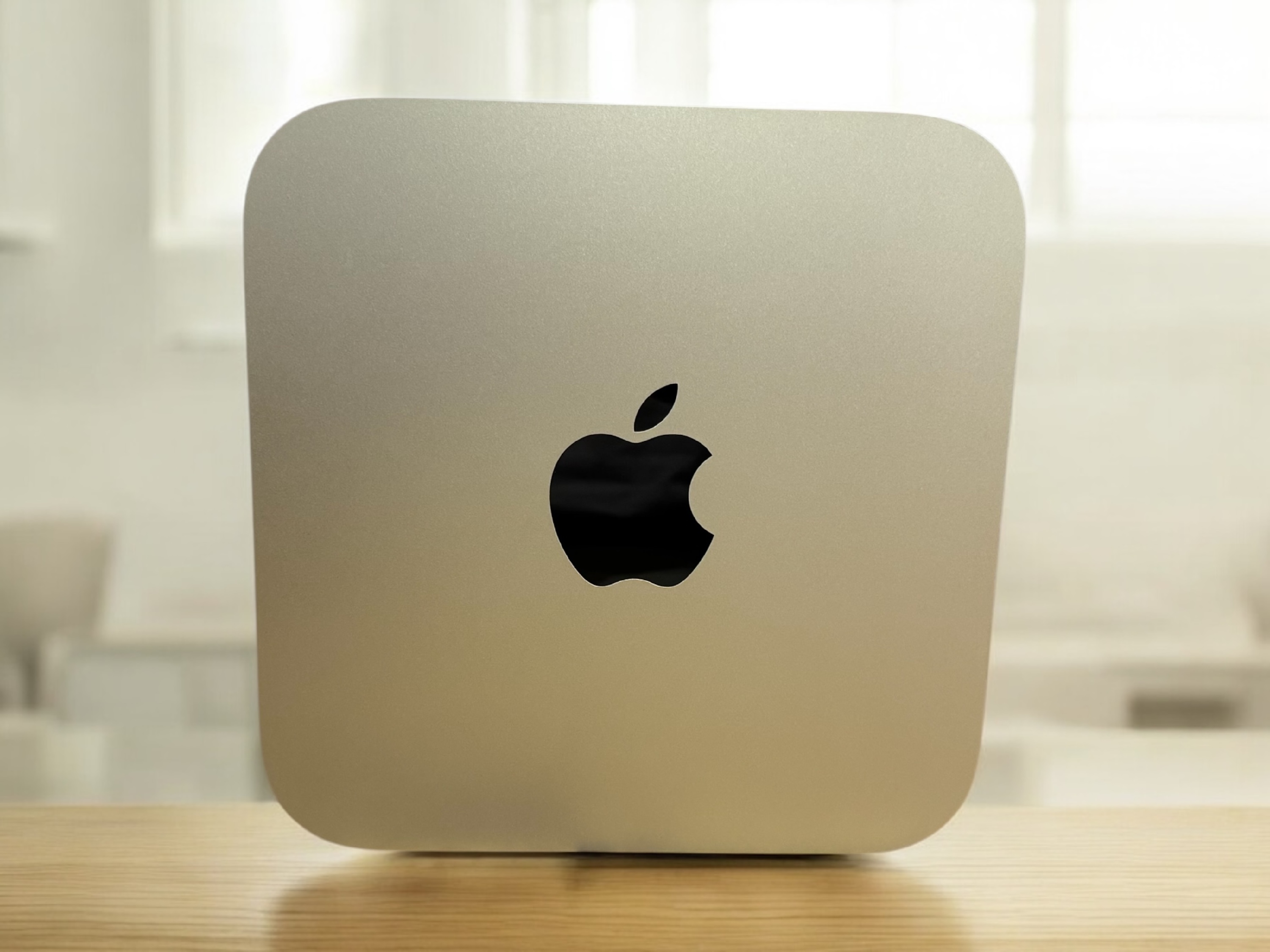 1. Apple Mac Mini - M2 - 8 GB - 512 GB SSD