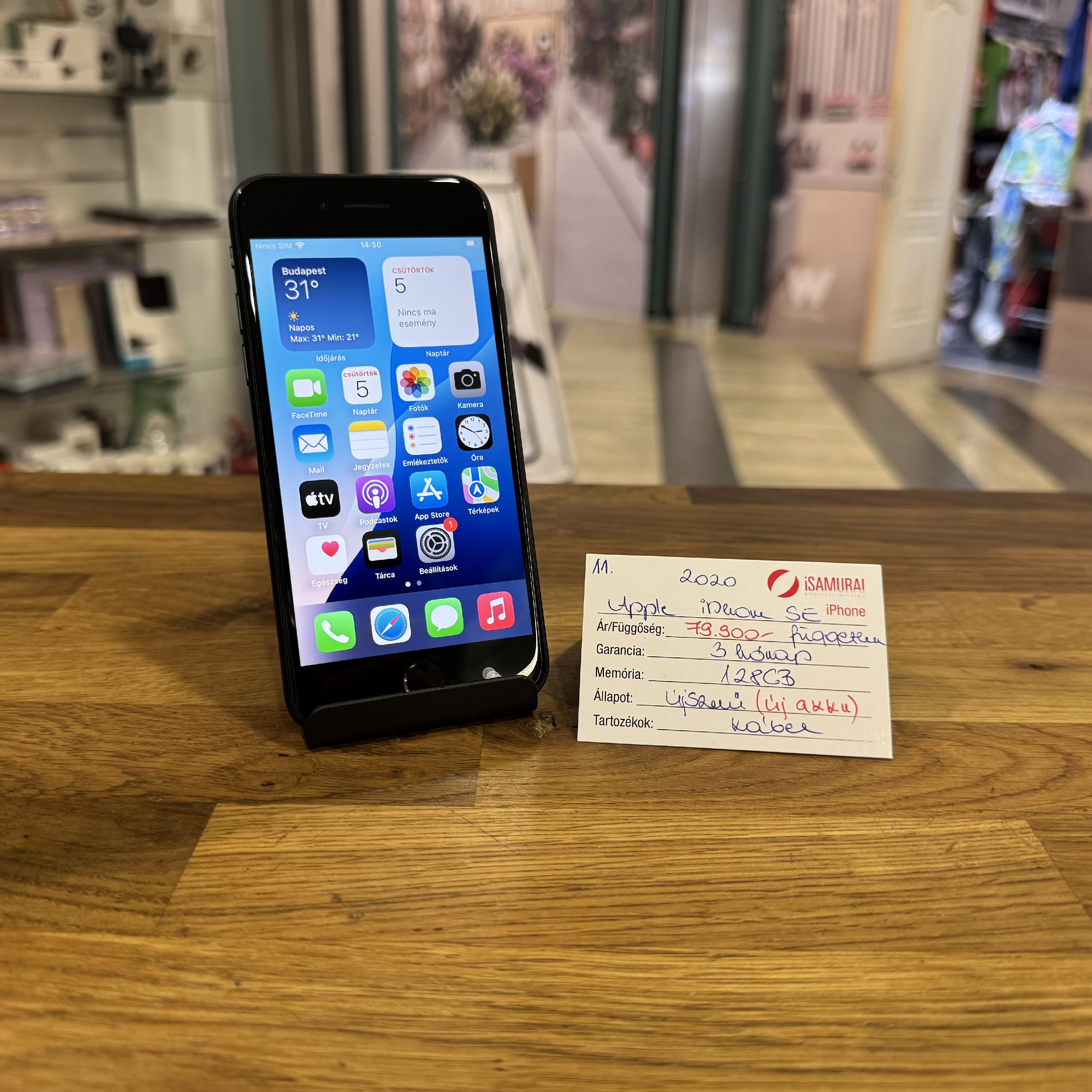 11. Apple iPhone SE 2020 - 128 GB - Fekete - Független - ÚJ AKKU