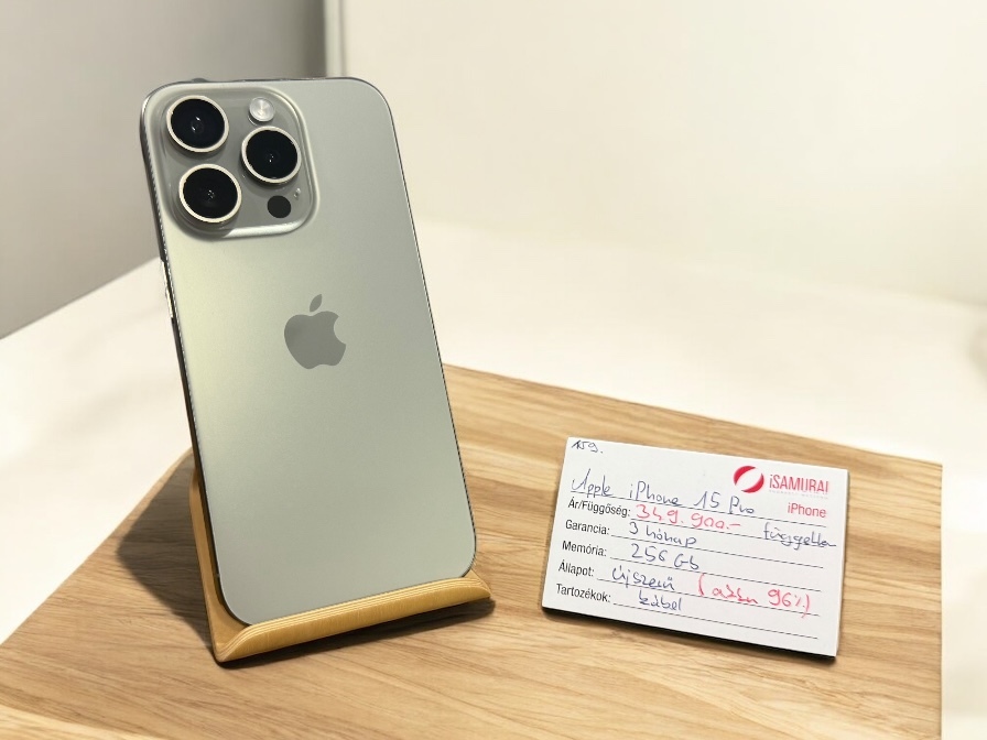 159. Apple iPhone 15 Pro - 256 GB - Natur Titán - 96% akku