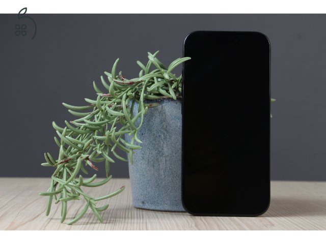 Használt Apple iPhone 16 Pro 128GB Asztro fekete C+ US-6682