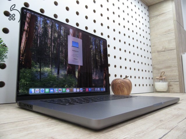 Apple Macbok 16 M1 Pro - 2021 - Új, garanciába cserélt
