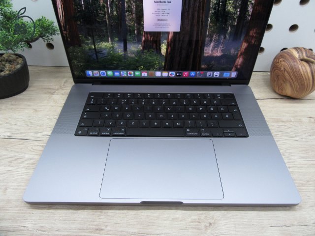 Apple Macbok 16 M1 Pro - 2021 - Új, garanciába cserélt