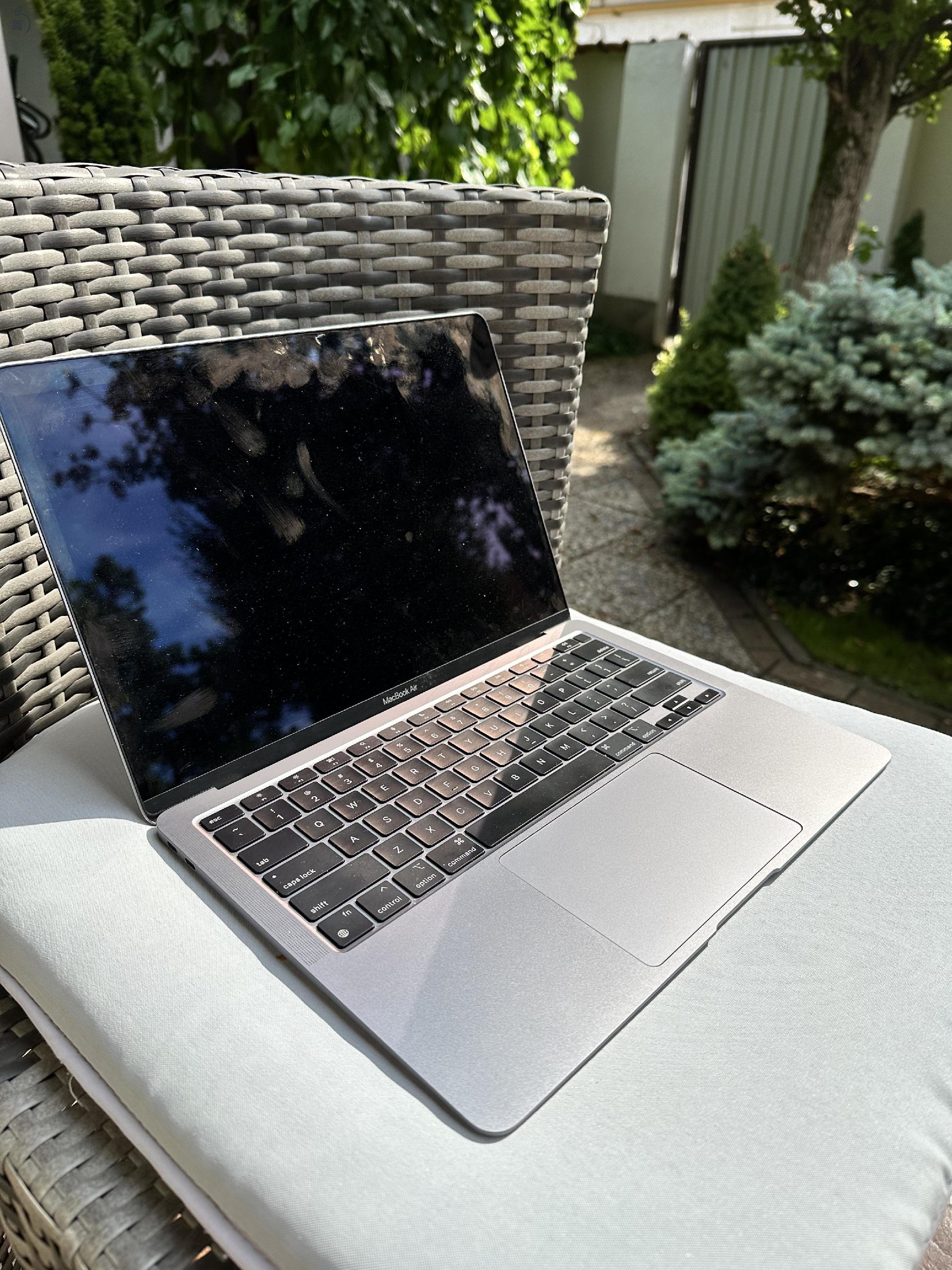 Eladó MacBook Air M1 13.3” – kiváló állapotban - 2024 8/256