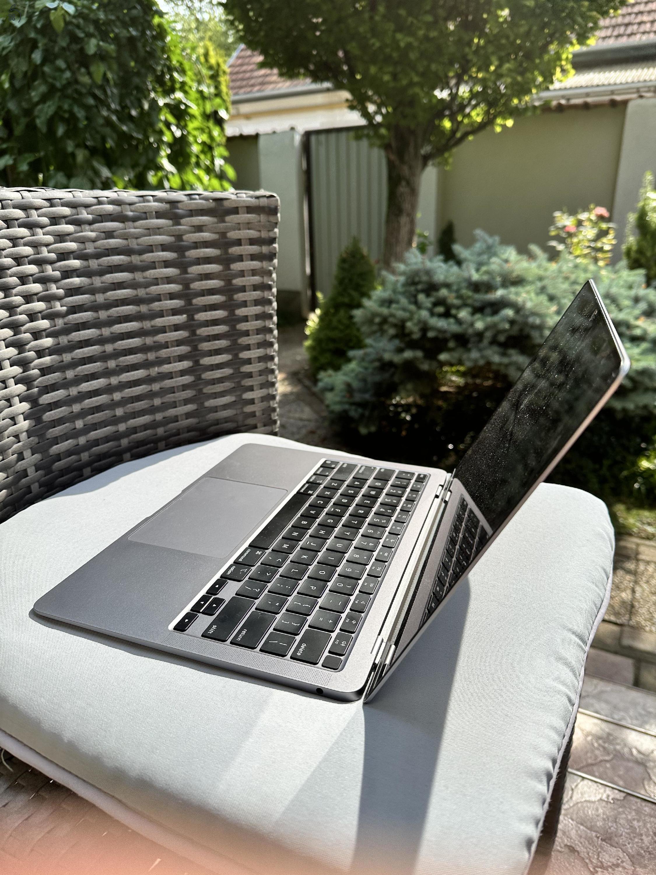 Eladó MacBook Air M1 13.3” – kiváló állapotban - 2024 8/256