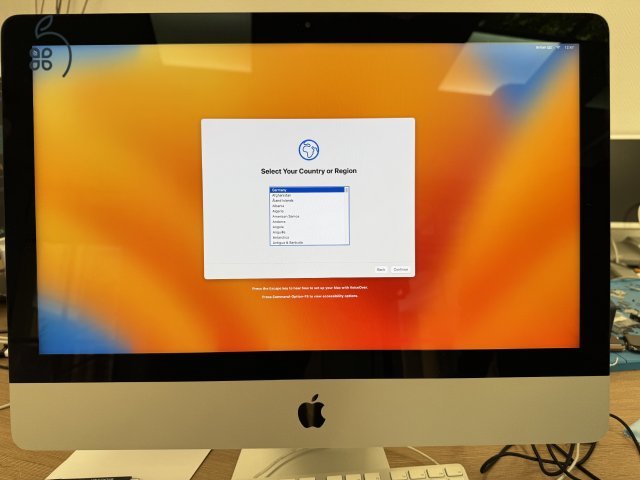 iMac 21,5