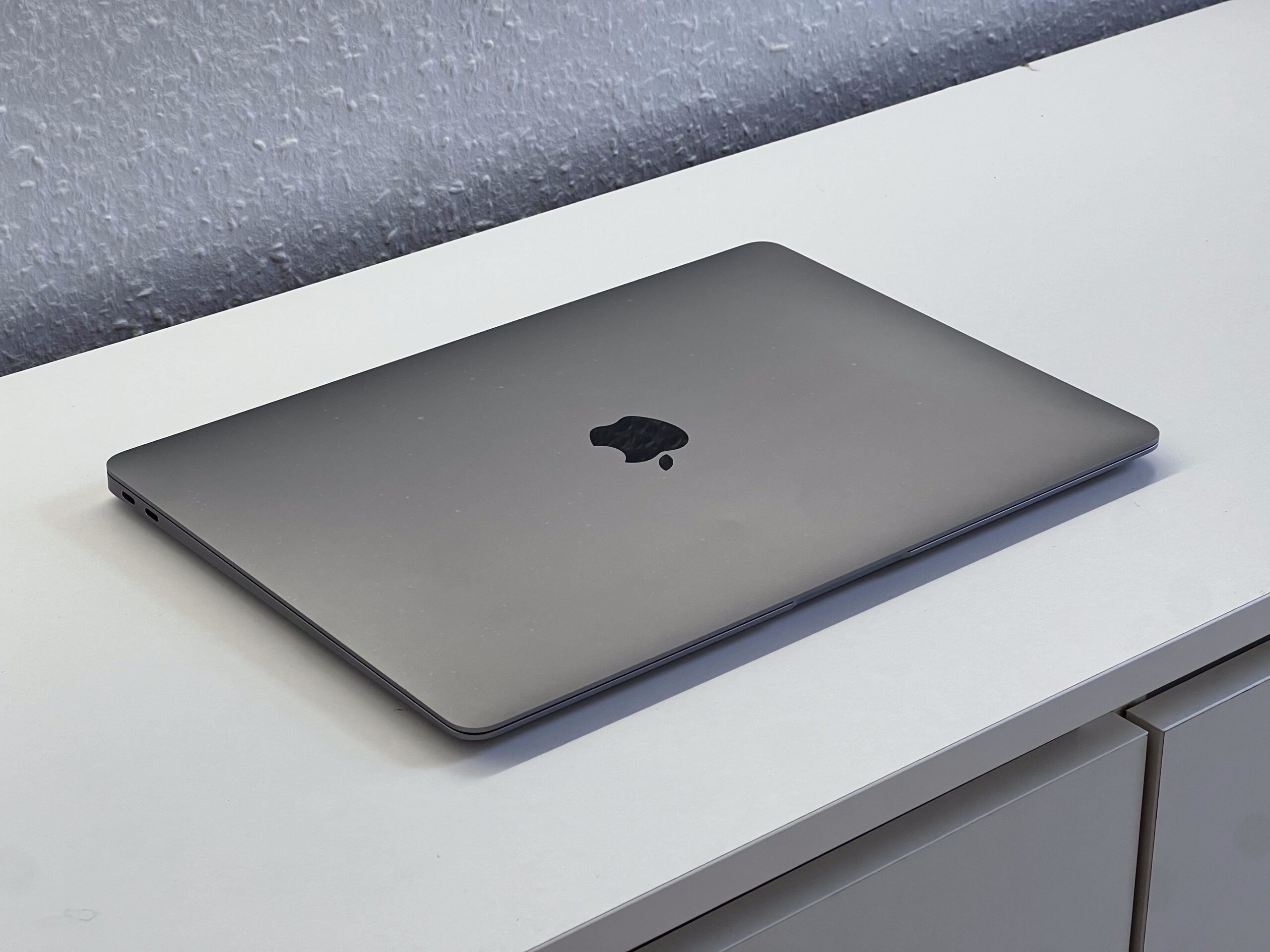 MacBook Air 2020 13 256GB 2 ÉV Garanciával Számlával