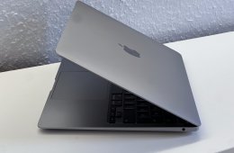 MacBook Air 2020 13 256GB 2 ÉV Garanciával Számlával