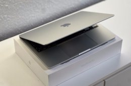 Hibátlan MacBook Air 2022 13 M2 256GB 2 ÉV Garanciával Számlával Aksi 100%