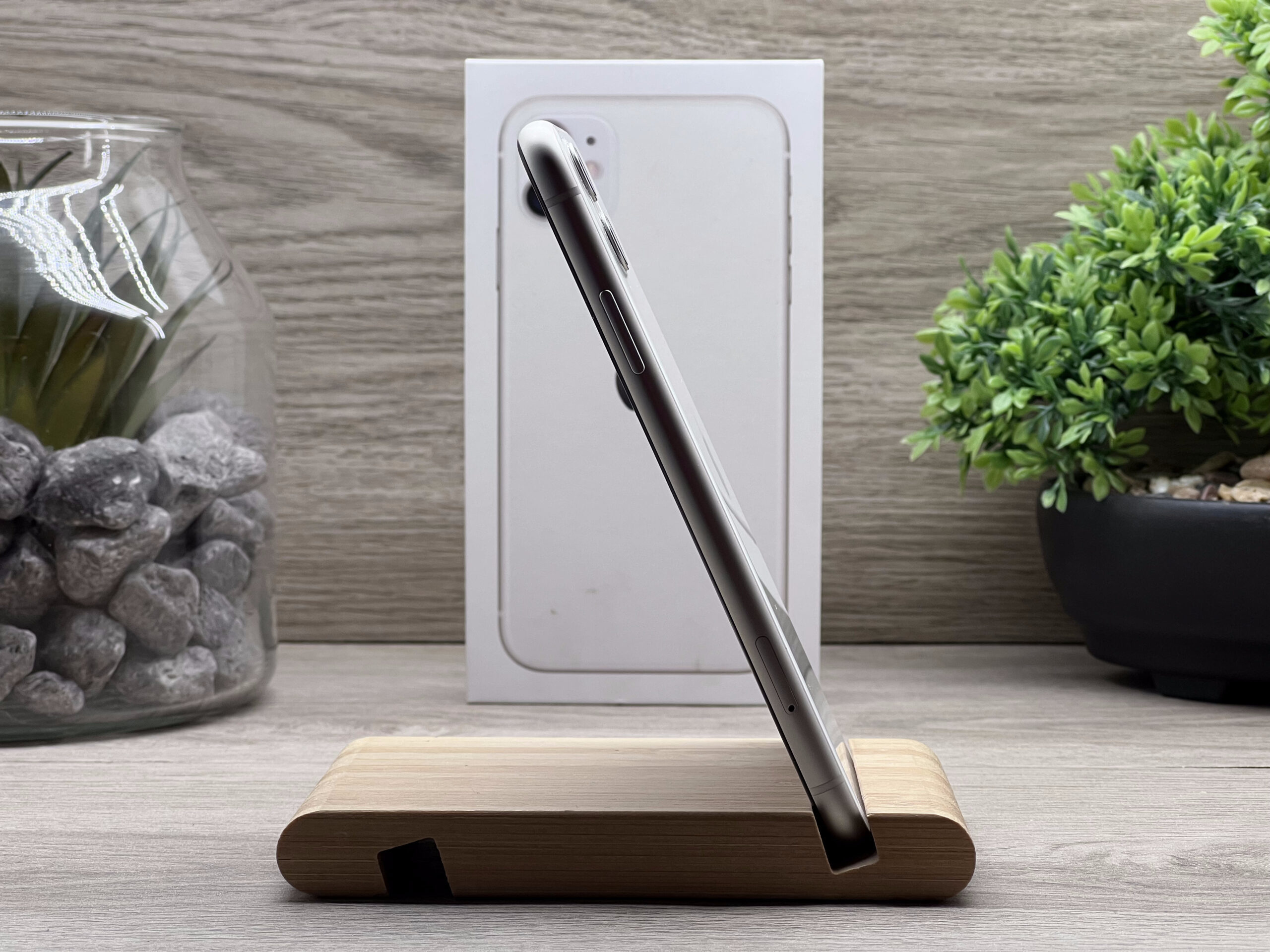 Hibátlan iPhone 11 White 64GB 2 ÉV Garanciával Számlával