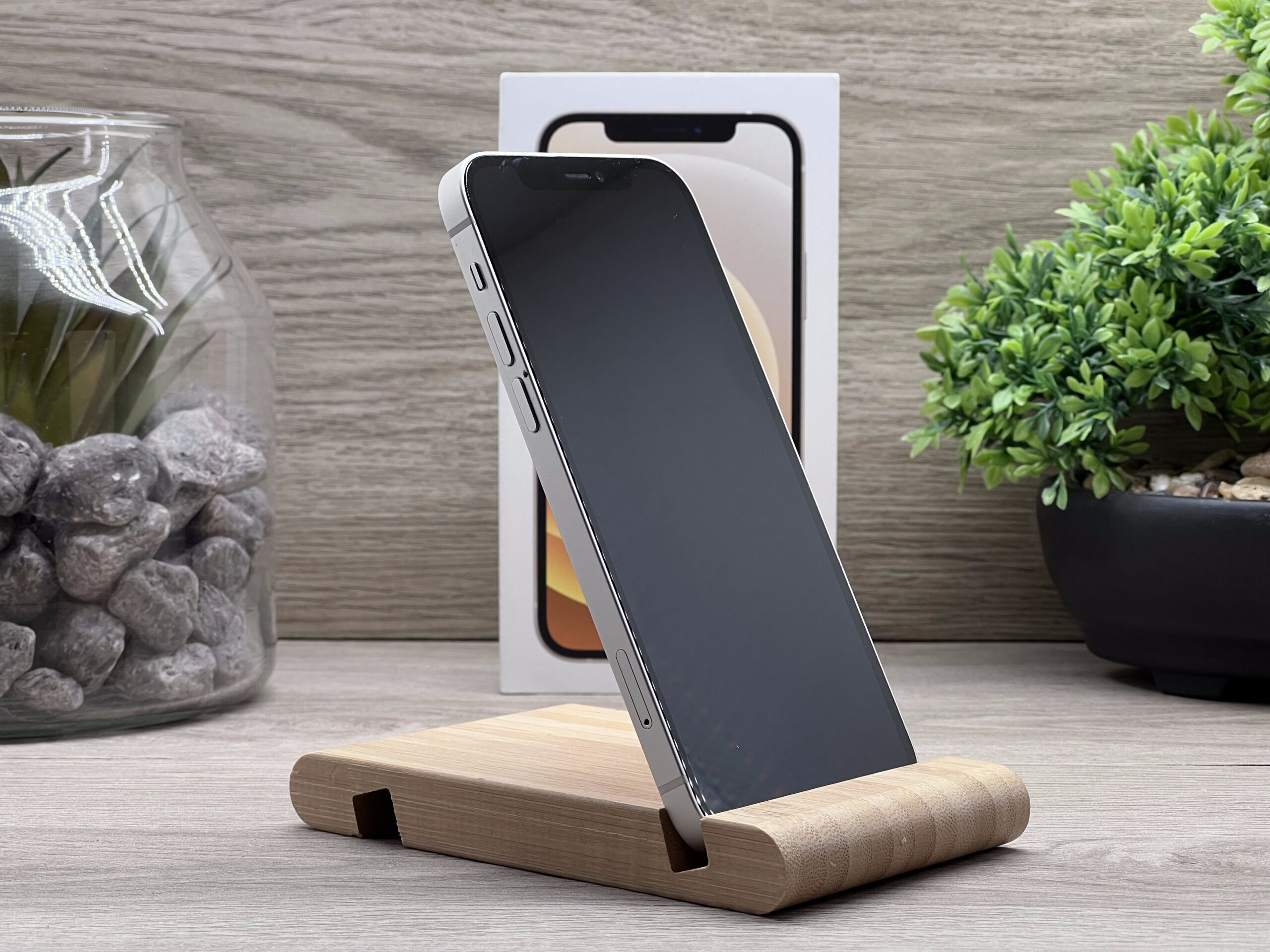 iPhone 12 White 64GB 2 ÉV Garanciával Számlával Aksi 95%