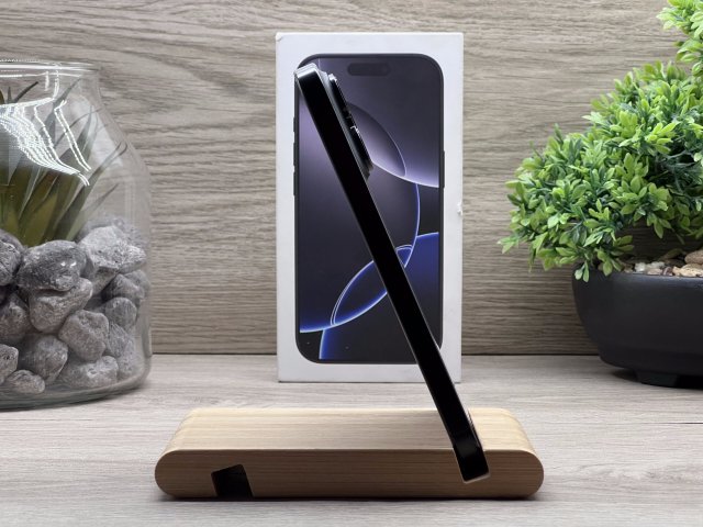 Hibátlan iPhone 16 Pro Black Titanium 256GB 2 ÉV Garanciával Számlával Aksi 100%