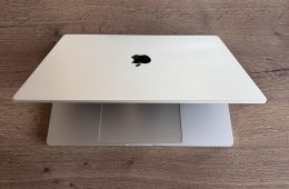 MacBook Pro 16