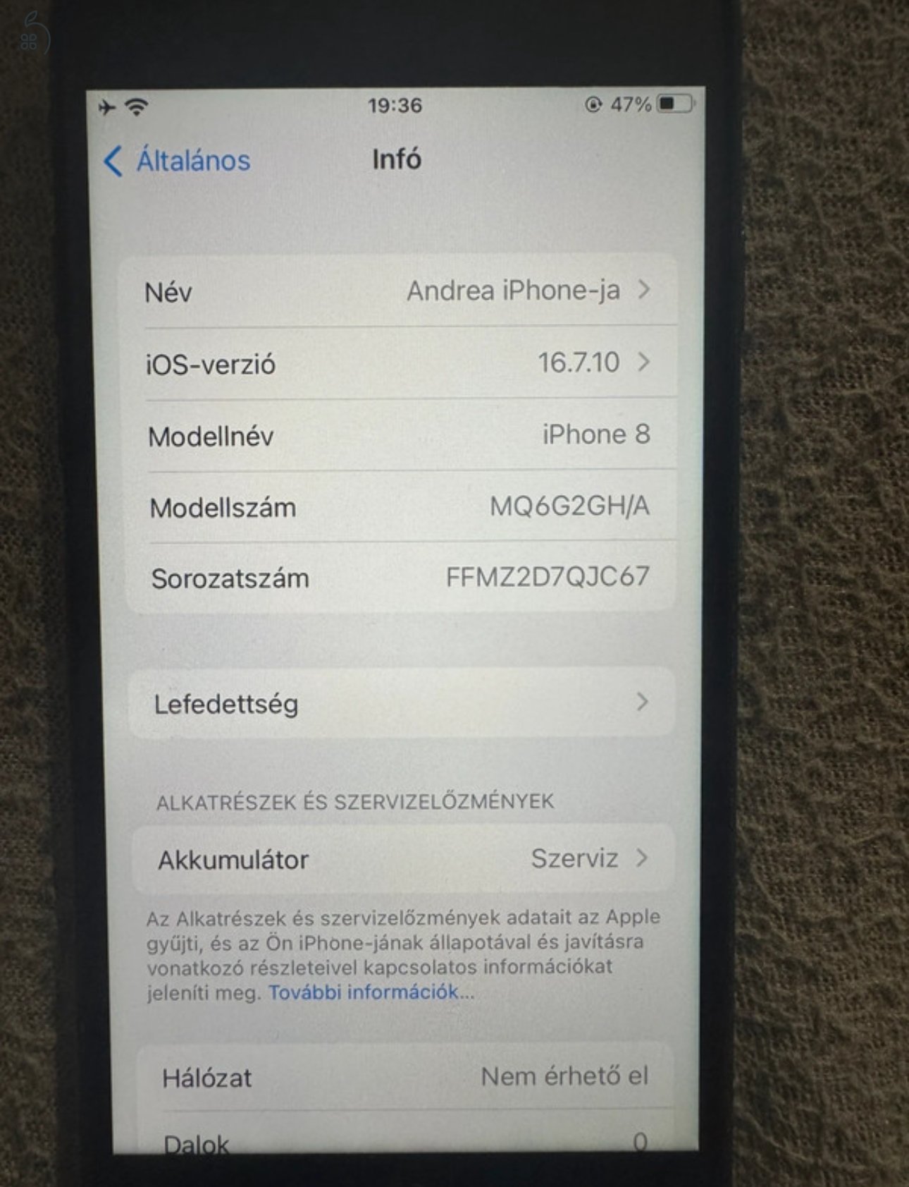 IPhone 8| törött hátlap