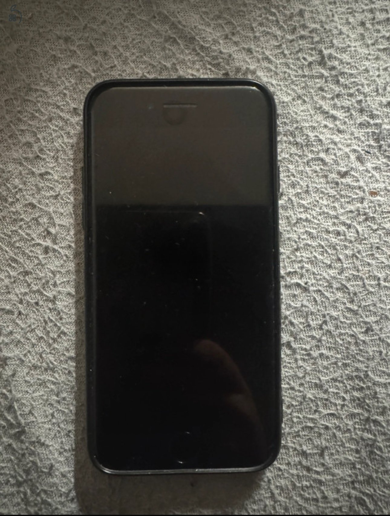IPhone 8| törött hátlap