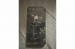 IPhone 8| törött hátlap