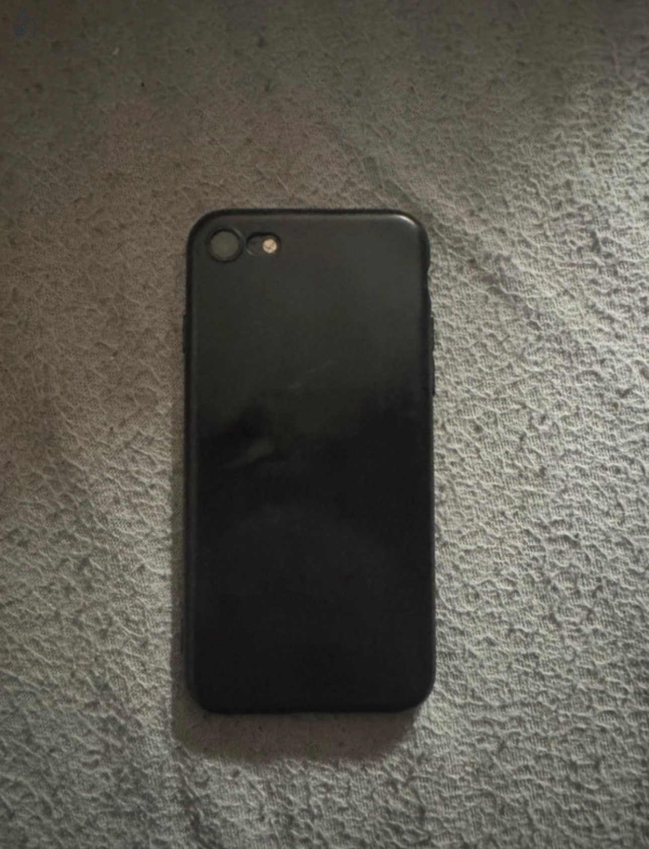 IPhone 8| törött hátlap