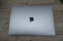 Apple Retina Macbook Pro 13 M1 Touchbar - 2021 - Használt, karcmentes