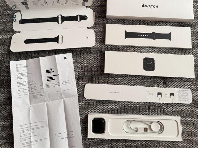 Apple Watch SE (2020) Space Gray 44 mm, 89% aksi, Apple.com számla