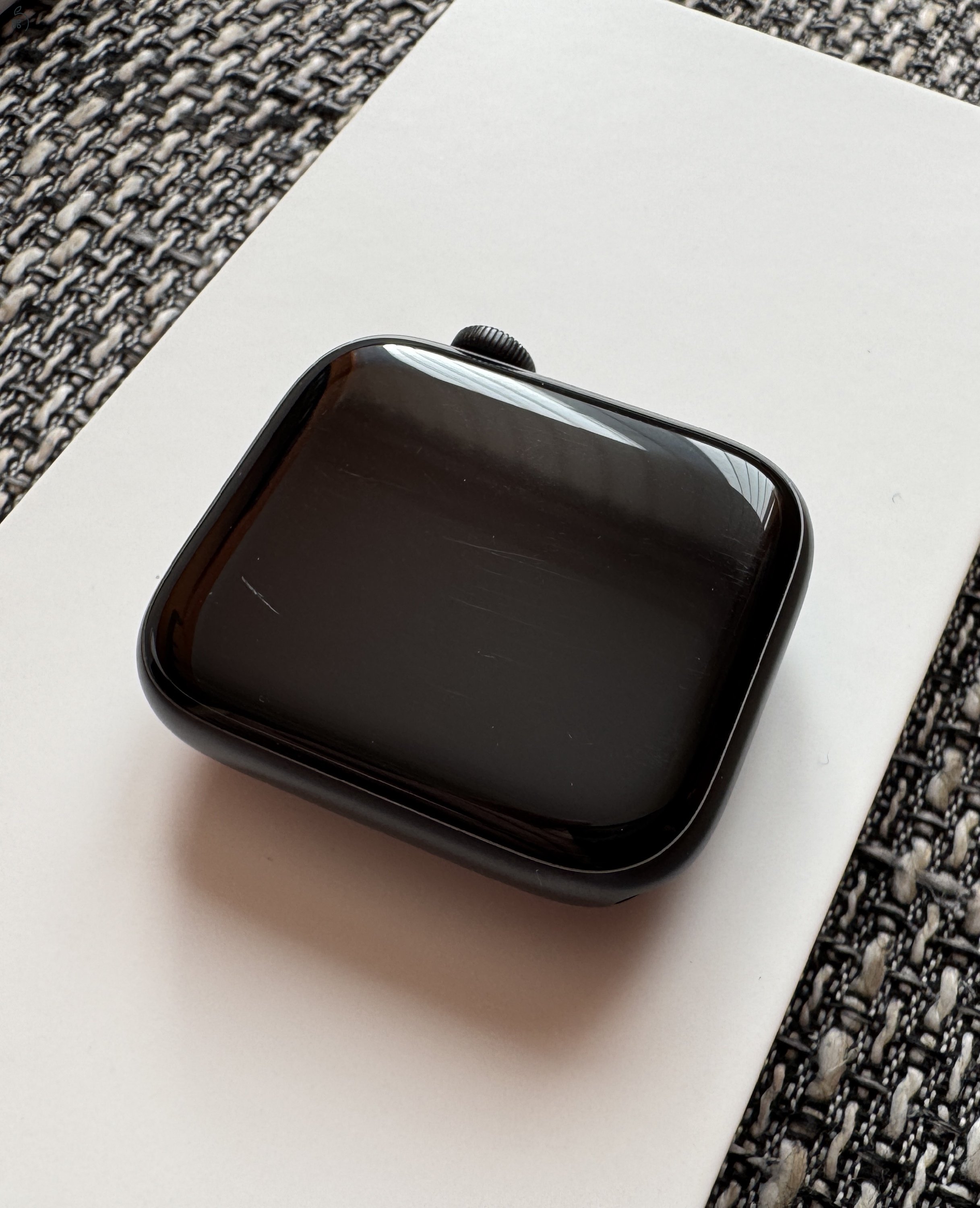 Apple Watch SE (2020) Space Gray 44 mm, 89% aksi, Apple.com számla
