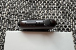 Apple Watch SE (2020) Space Gray 44 mm, 89% aksi, Apple.com számla
